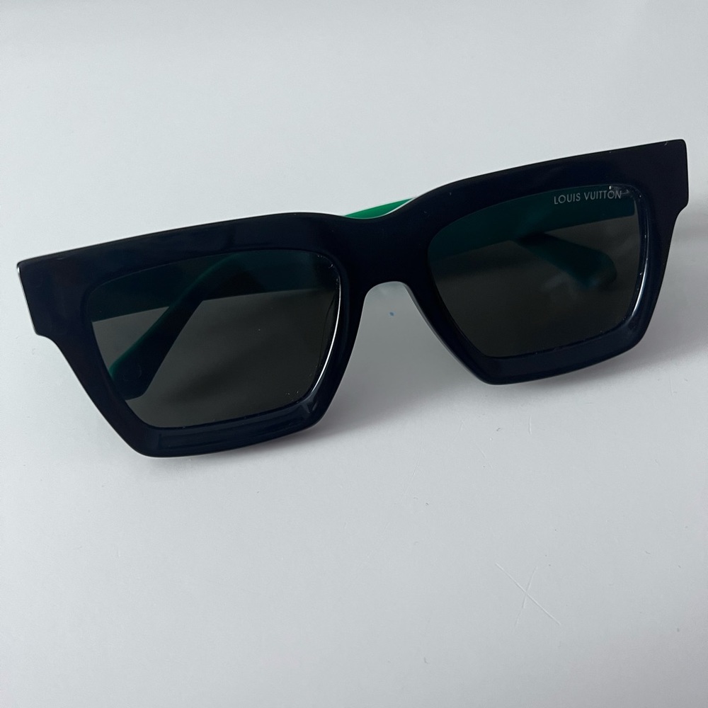 Louis vuitton sunglasses - Picture 2 of 5